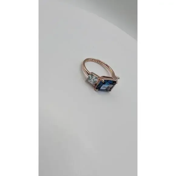 Elegant Blue Gemstone Ring with Side Stones Size 7 - Picture 3 of 9